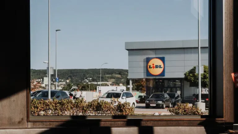 Přečtete si více ze článku Kaufland a Lidl v Česku spustí sytém zálohování PET láhví a plechovek