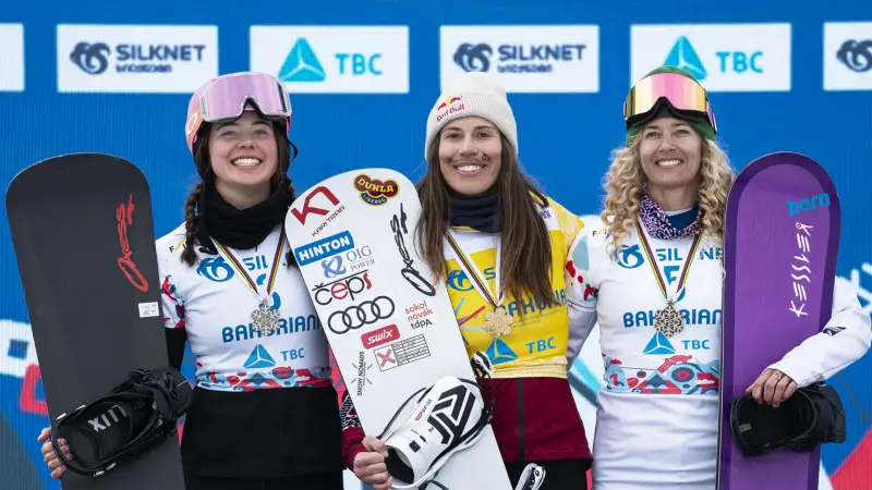Právě si prohlížíte Eva Adamczyková se v Gruzii stala podruhé mistryní světa ve snowboardcrossu