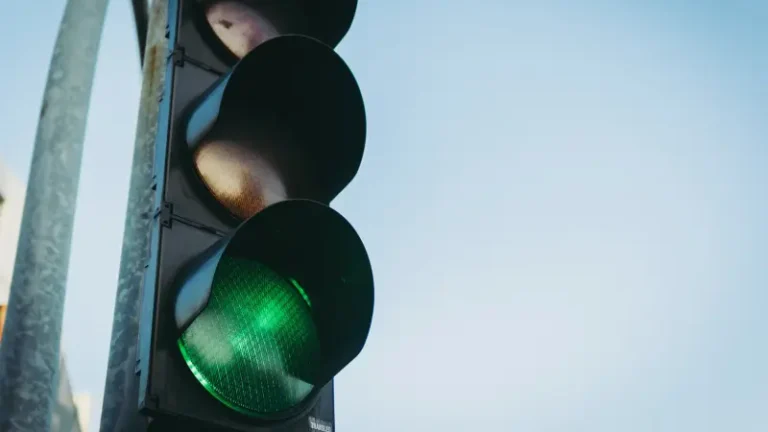 Přečtete si více ze článku V Hradci Králové začne fungovat inteligentní dopravní systém. Má urychlit provoz i zvýšit bezpečnost ve městě
